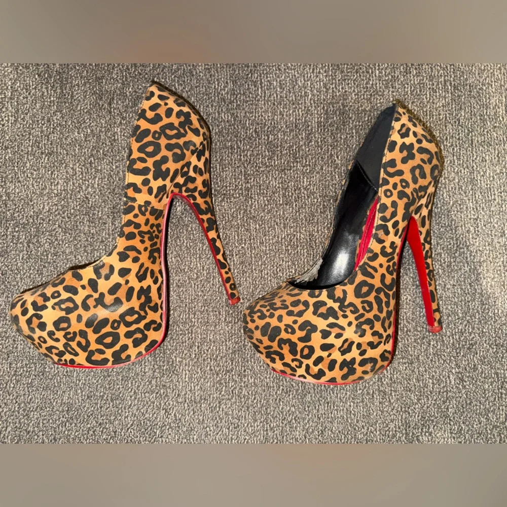 RED BOTTOMS Leopard animal Print Stiletto high Heels Red Soles 7.5 valentine - Picture 6 of 11
